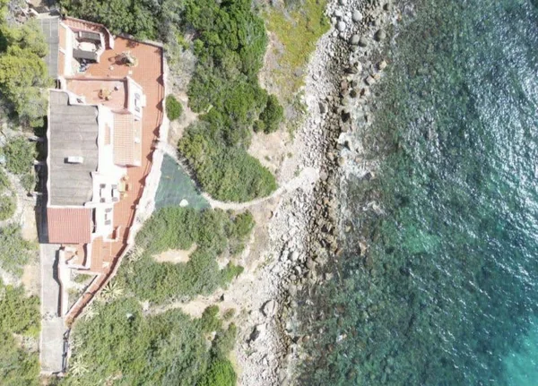 Villa fronte mare con accesso privato — Costa italiana
