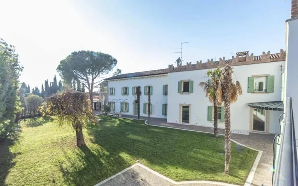 Villa padronale del Settecento — Verona